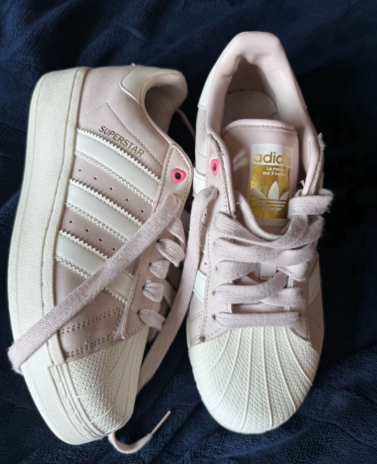 Adidas Superstar Gender Neutral Mens 7/ Women’s 9