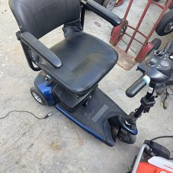 Gogo élite cart For adults very good shape 450 Dollars