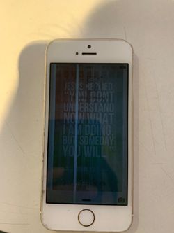 iPhone 4 or 5 broken lcd. Turn on