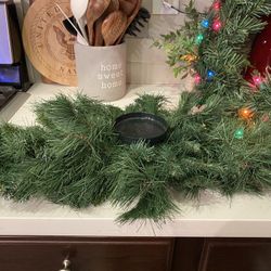 Christmas wreath w/lights and centerpiece