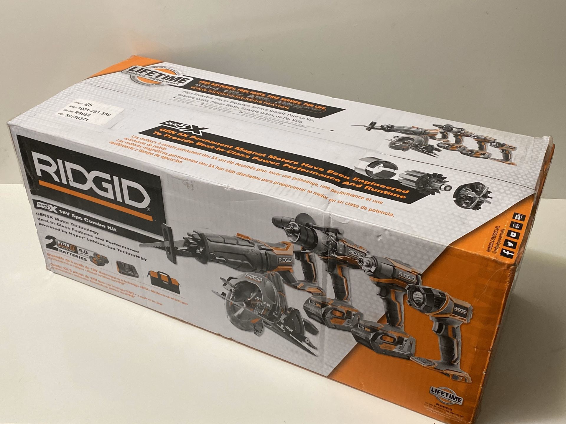 RIDGID 18-Volt Lithium-Ion Cordless 5-Tool Combo Kit with (2) 4.0 Ah Batteries, 18-Volt Charger