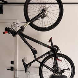 Co Op Mountain Bike Excellent Condition 