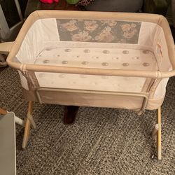 Clean Great Condition Baby Bassinet