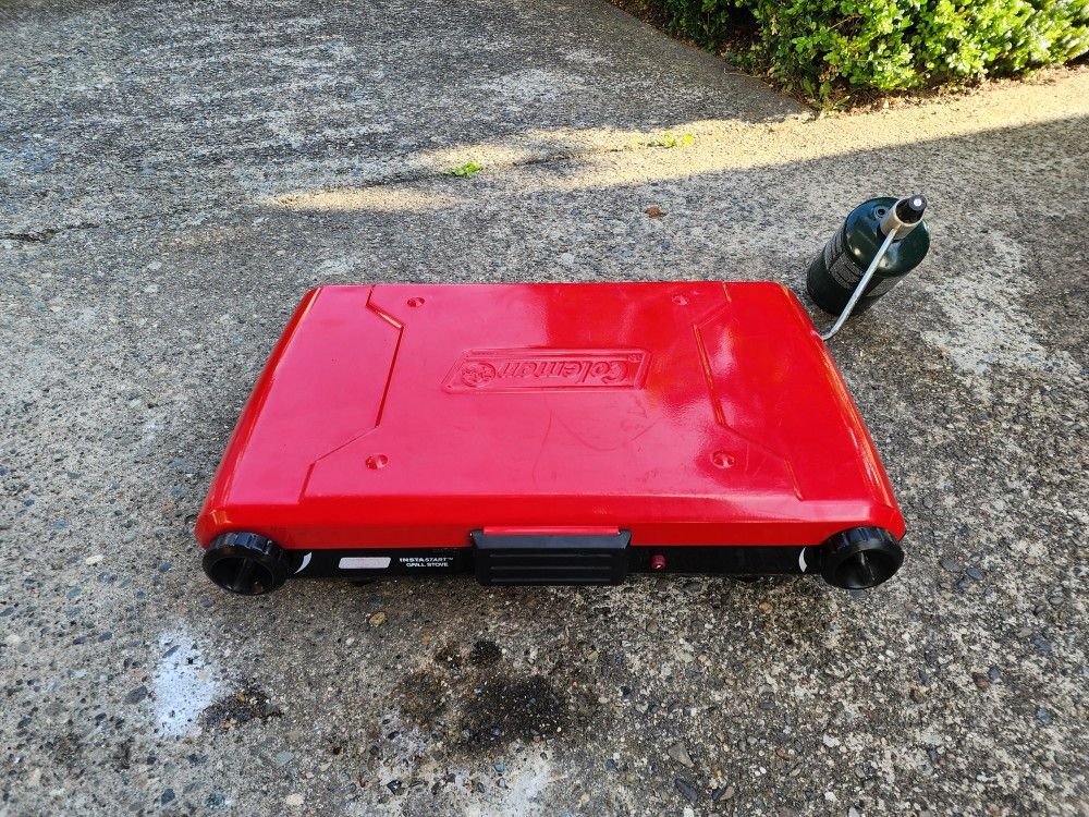 Coleman Camp Instastart 2 in 1 Propane Dual Grill/Stove  9922 Series
