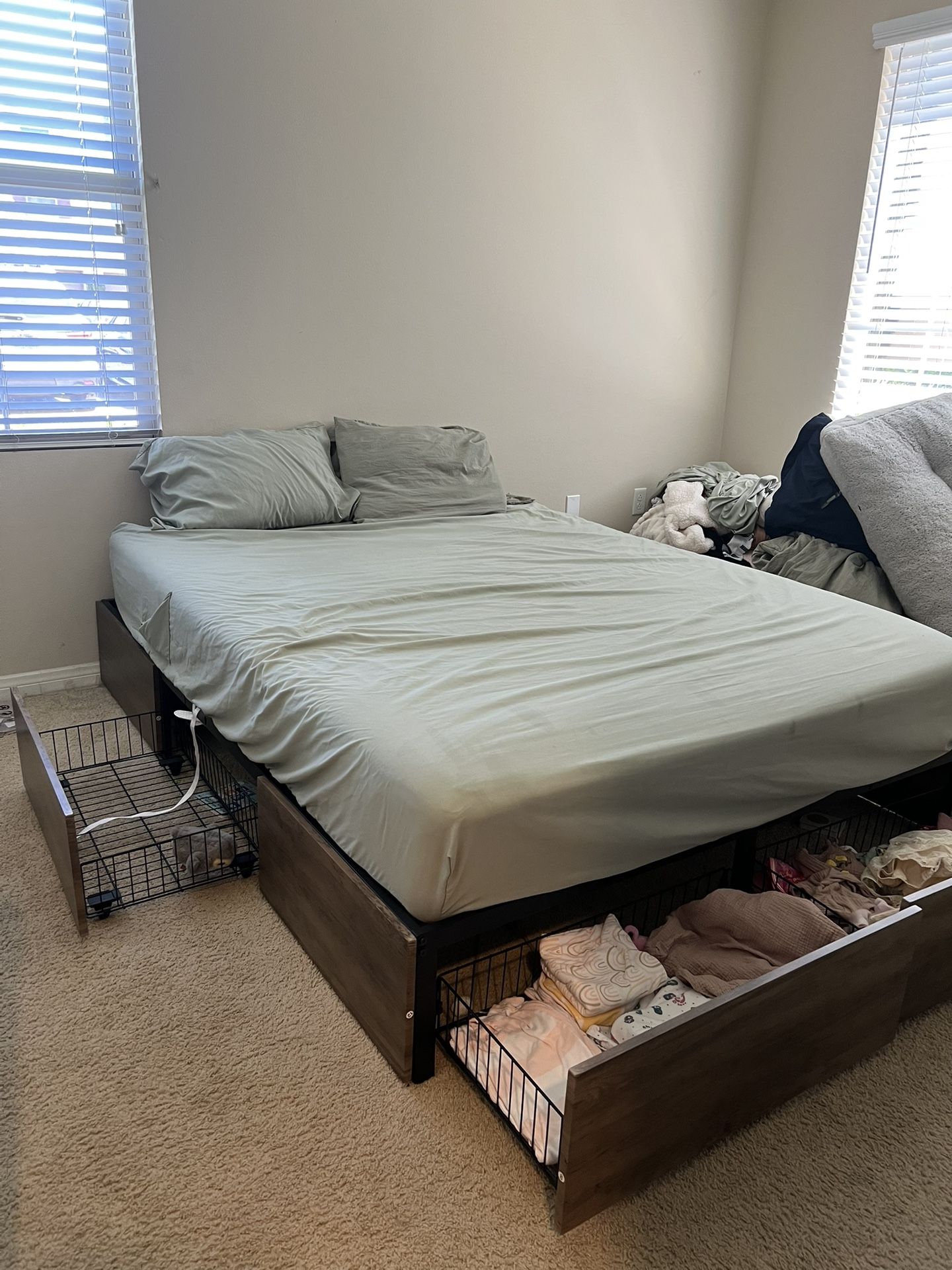 *Lightly Used* Queen Bedframe w/storage drawers