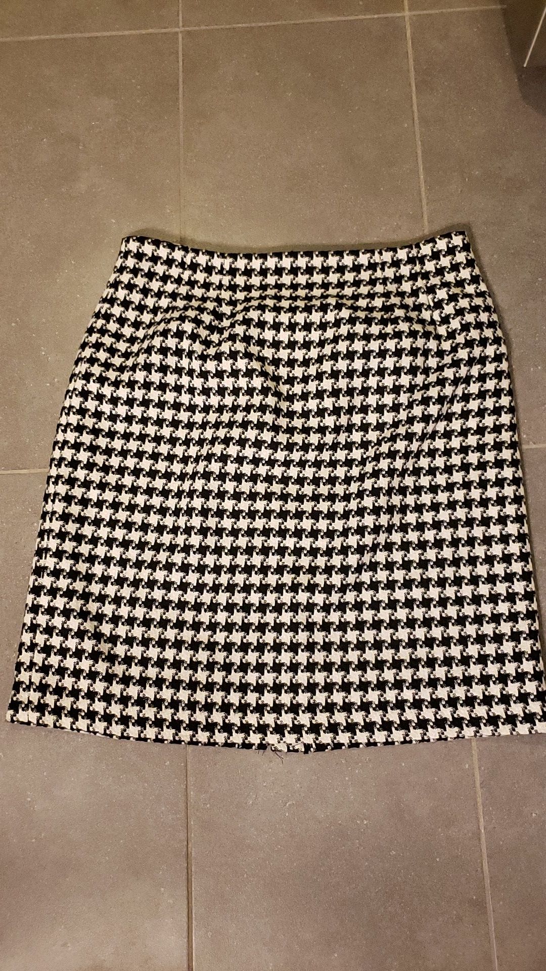 JG Hook pencil skirt