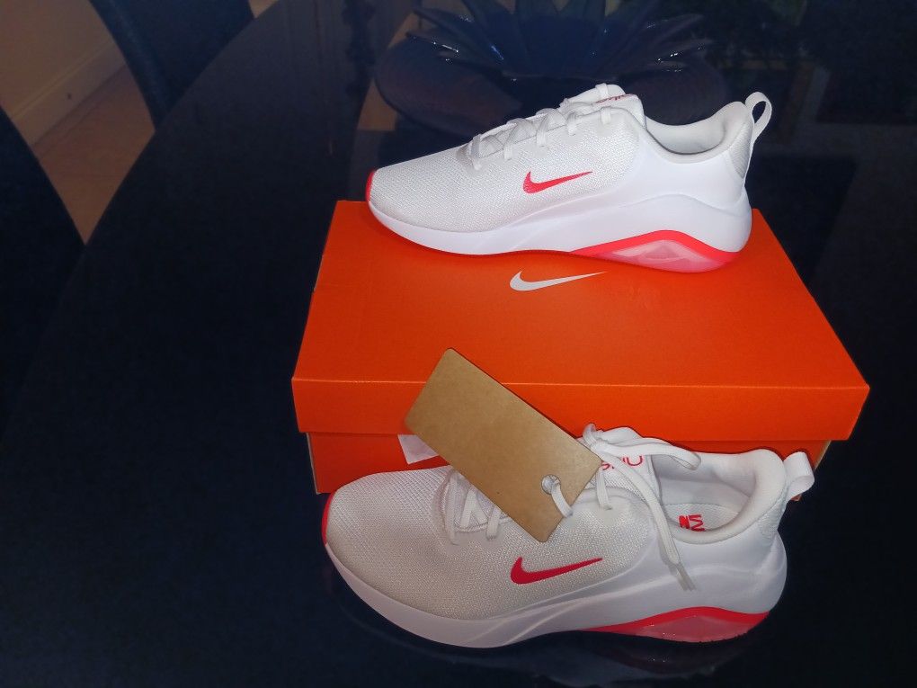 Nike Air Zoom Bella 7 Sz 8