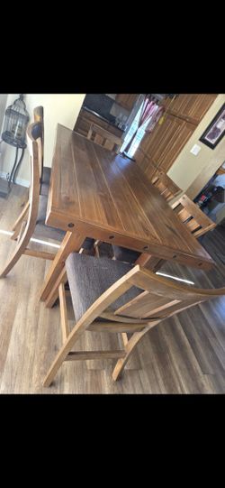 Dinning Table With 6 Chairs And Buffet Table