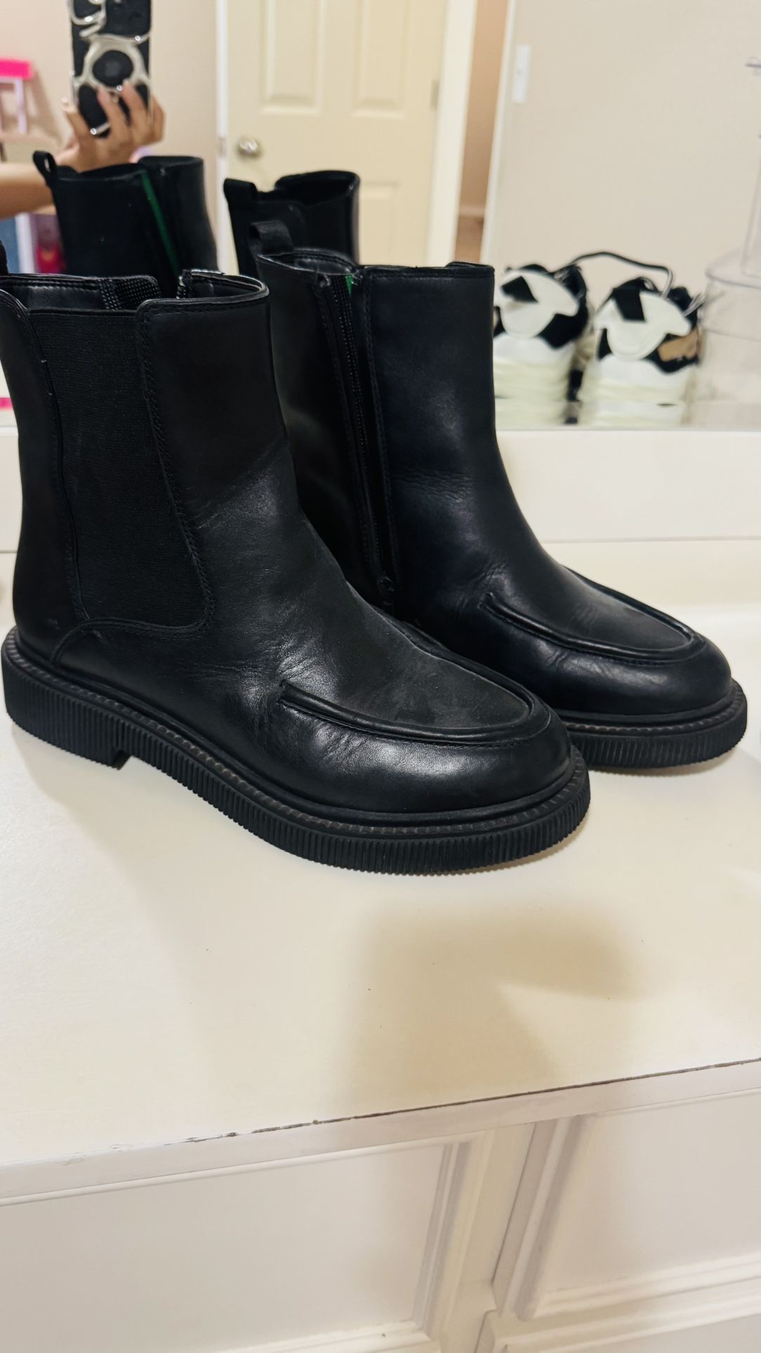 Shoes And Clothes (kids & Adults )