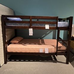 Twin/twin Bunk Bed 