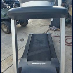 Life Fitness Treadmill F3