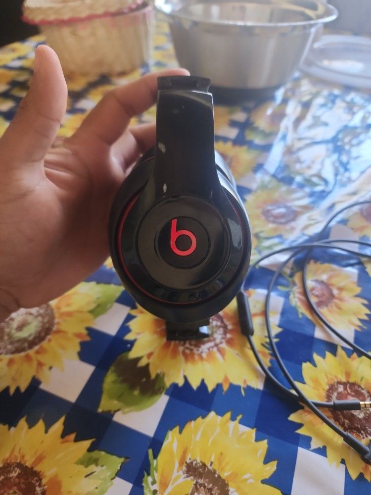 Beats Studio 2.0 Wired