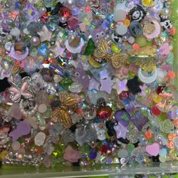 2.00 Scoop Nail Charms 