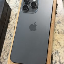 Apple iPhone 15 Pro Max - 256GB - Black Titanium (AT&T)