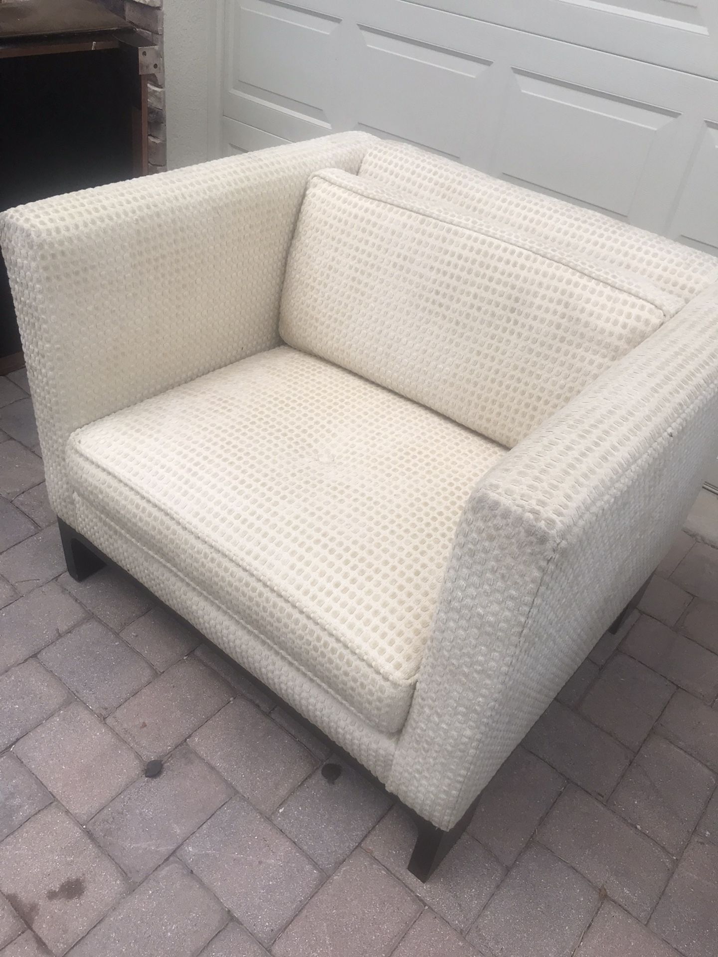 Sofa King Comfortable Beige Oversized Sofa Chair For Sale! Free Local Delivery 🚚