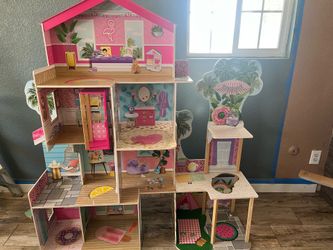 Doll house