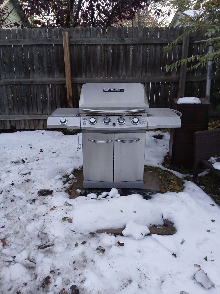 THERMOS STAINLESS BBQ GRILL