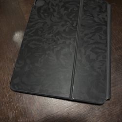 Apple Magic Keyboard – iPad Pro 12.9” (3rd–6th Gen)