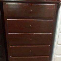 5 Drawer Pinewood Dresser /Comoda Pino 5 Cajones