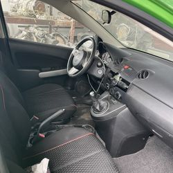 Mazda 2 2011