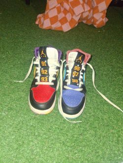 Air Jordan 1 Mid Six Championships Shoes Sneakers size  6y