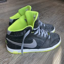 Nike Prestige 4 