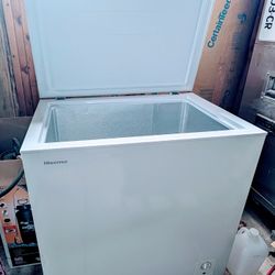 Hisense 7cu.  Ft. Chest Freezer