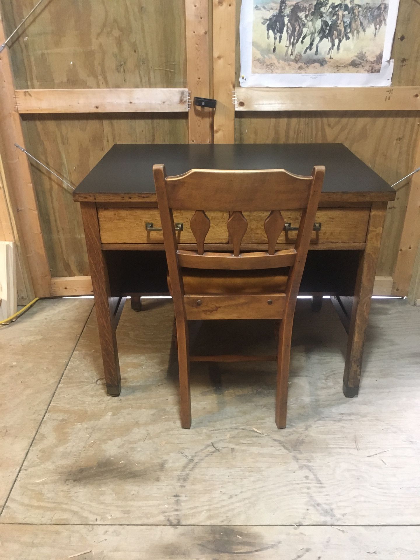 Solid wood 2 drawer desk