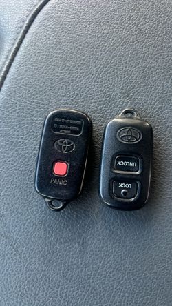 Toyota key fob 2000's series