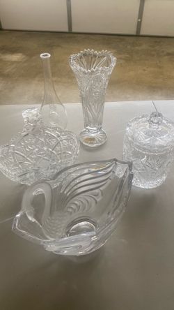 Glass crystal hand cut vases and bon-bonier