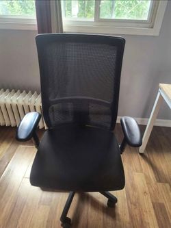 Black Mesh Ergonomic Office Chair – Breathable High Back Desk Chair