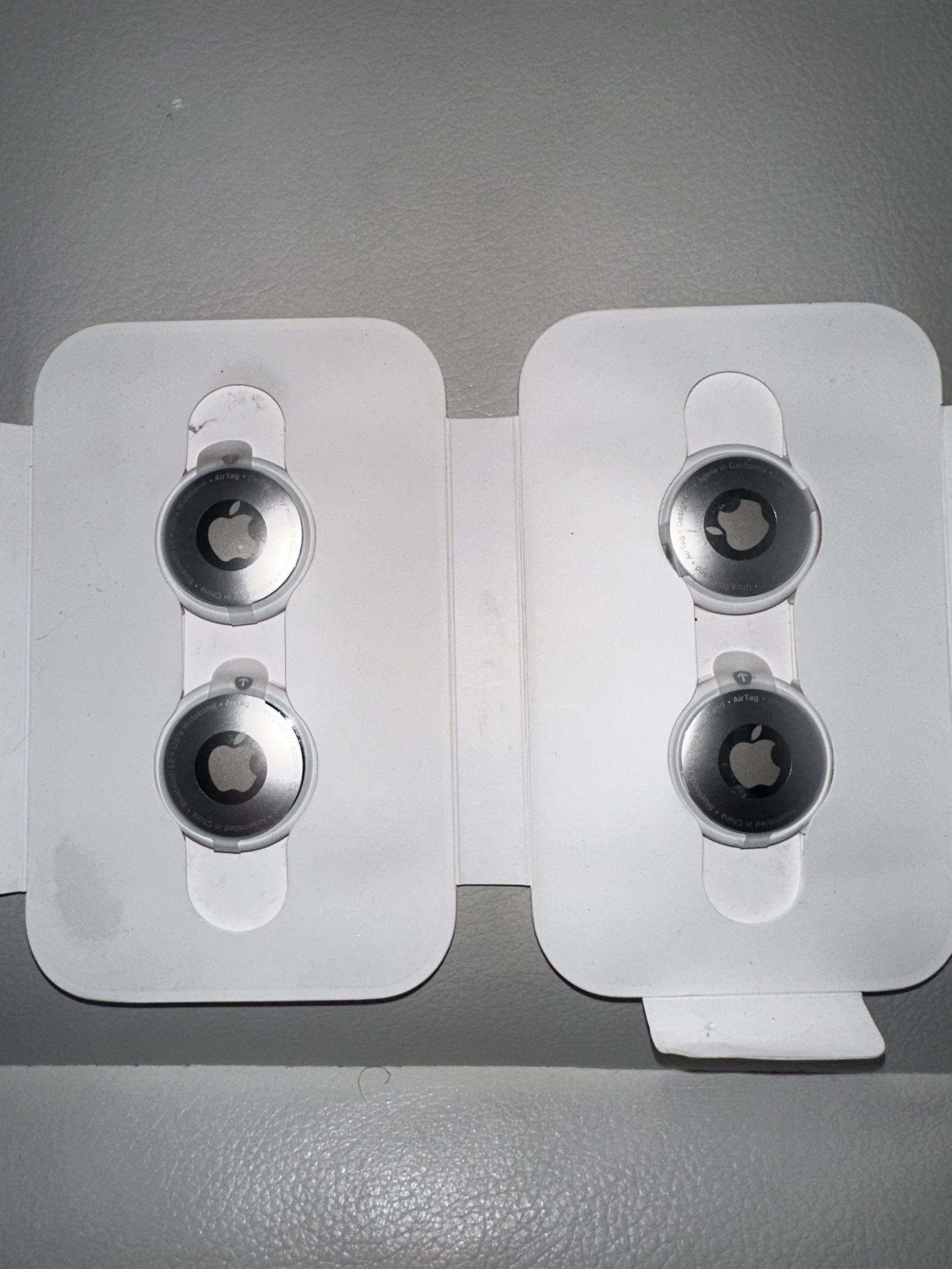 APPLE AIRTAGS