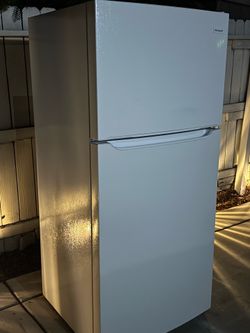 Free Delivery - Refrigerator