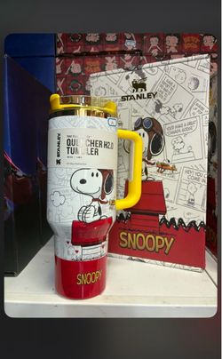 Stanley Quencher H2.0 Snoopy Edition 40oz Tumbler