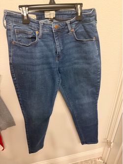 Universal Thread Skinny Jeans in Dark Blue Wash size 12 31R