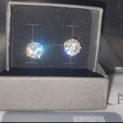 9mm Round Cut Moissanite Studs