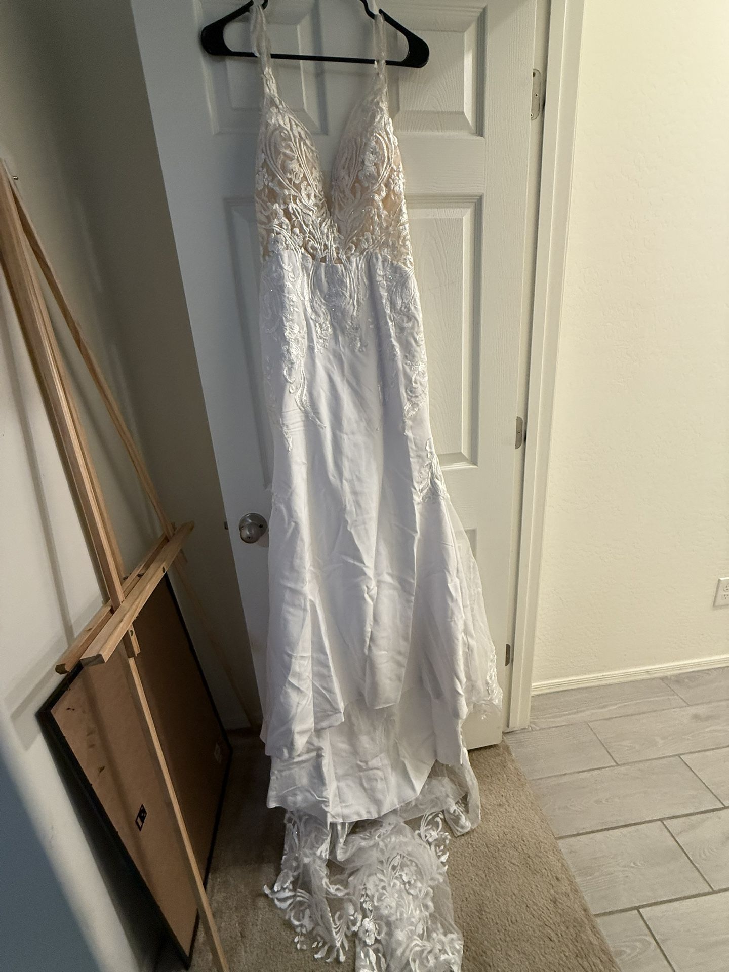 Wedding Dress - Never Worn - Size 10