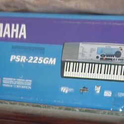 Yamaha PSR-225GM Keyboard