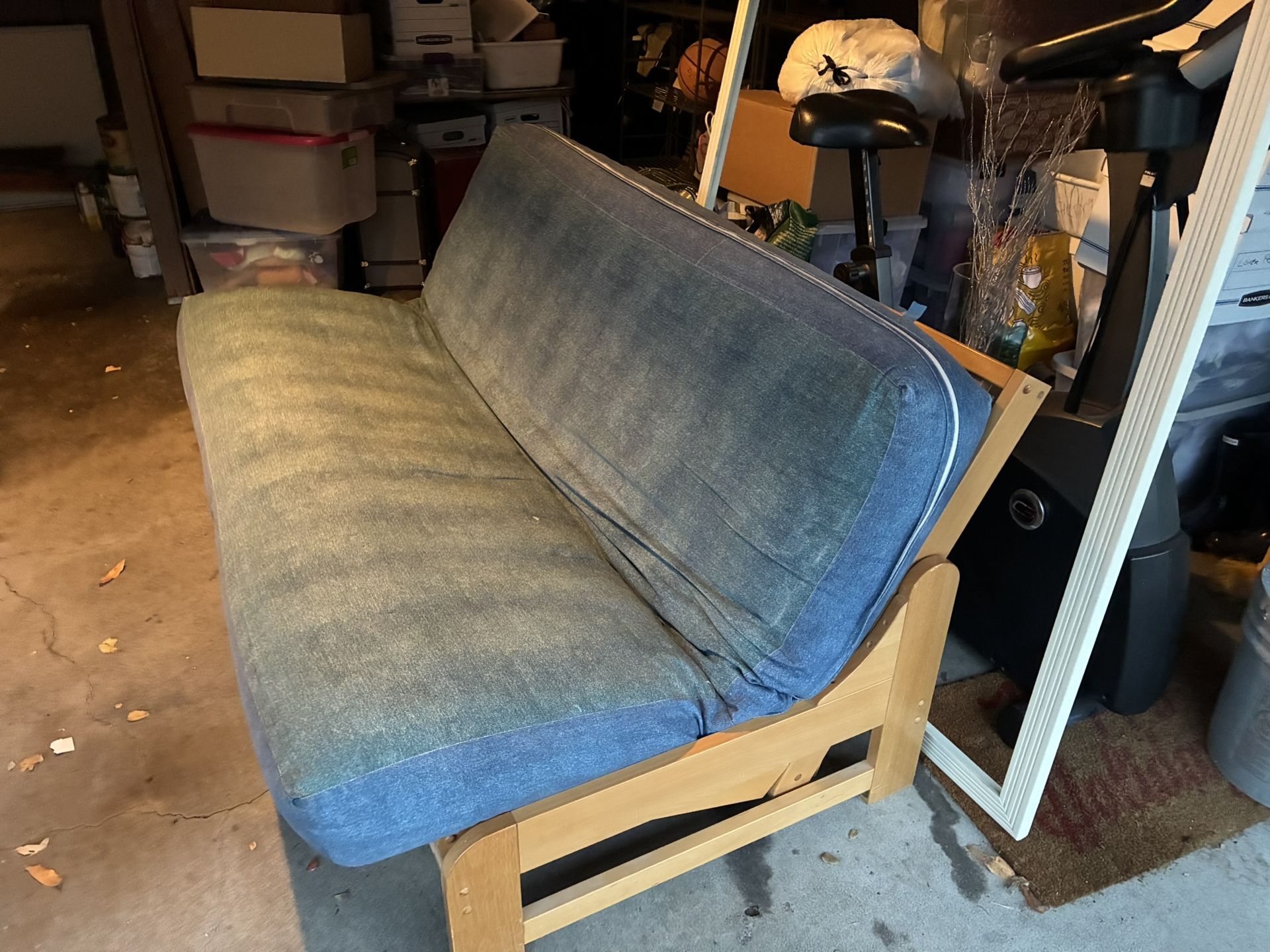 Free Futon!