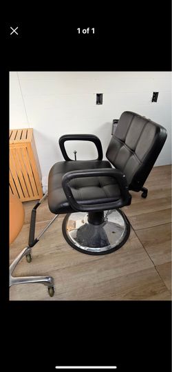 Barber chair