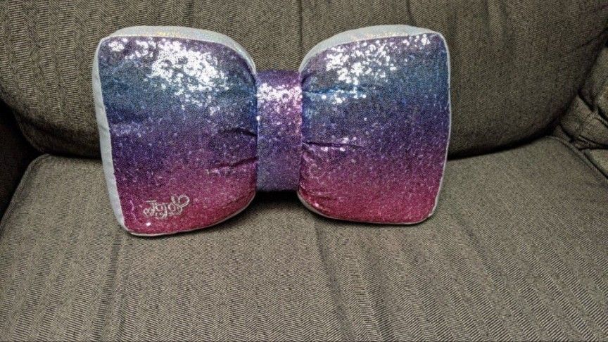 Sequence Bow Pillow