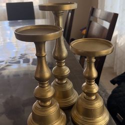 Antique Style Brass Finish Pillar Candle Stands Candle Holders