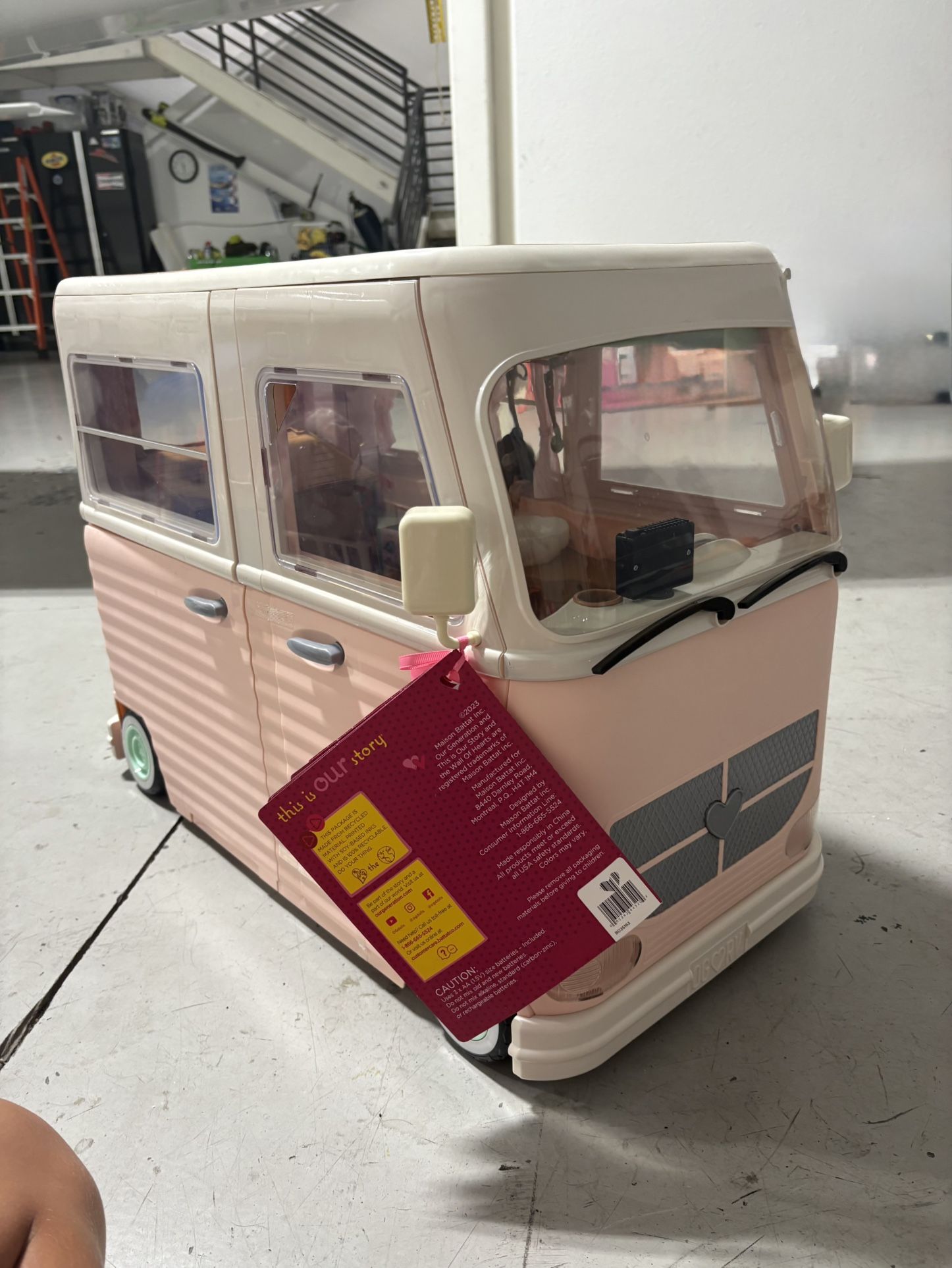 Our Generation Country Cruising Camper RV Van Playset Vehicle for 18” Dolls American Girl Style