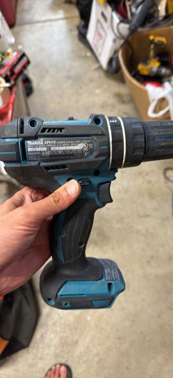Makita 18v hammer drill (like new )tool only
