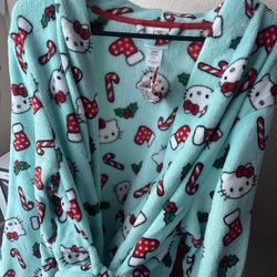 Hello Kitty Christmas Robe