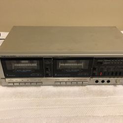 Realistic SCT-100, Dual Auto Reverse High Speed Dubbing Stereo Cassette Deck. PARTS only… cassette deck#2 works, # 1 is eating the tape. Stopped the t