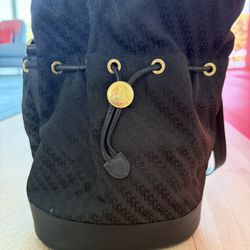 Gucci Vintage Bag Gold Detail Logo 