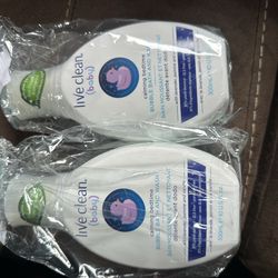 Live Clean Baby Calming Bedtime Bubble Bath and Wash, a vegan formula with lavender, jasmine, and vanilla.