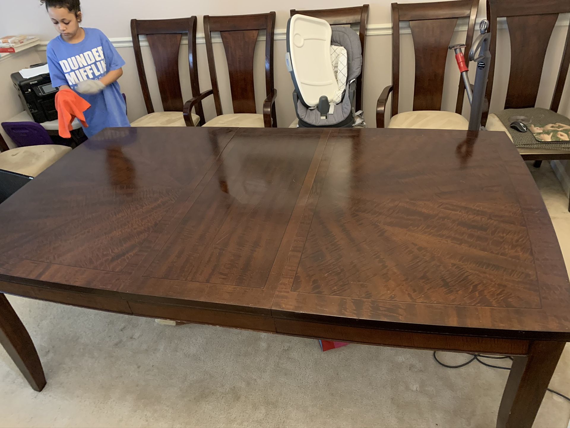 Dining room table and 6 chairs