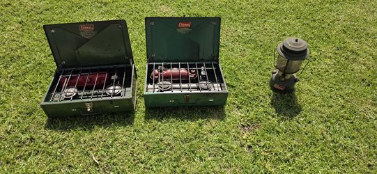 Coleman Vintage Grill And Lantern Set